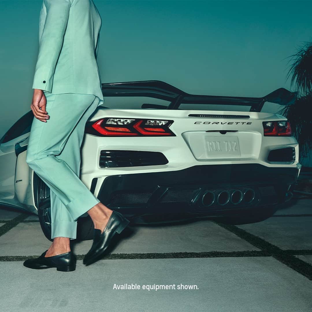 Corvetteのインスタグラム：「Style that’s hard to keep up with. #Corvette #Vette」