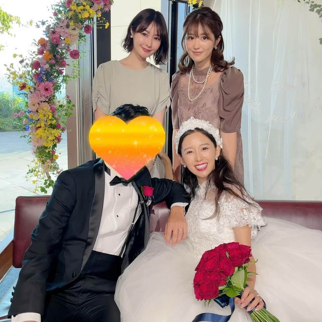 仁藤みさきのインスタグラム：「@rinasawayama  りなちゃんの結婚式👰‍♀️に　@m.hakase  はかまいと参列させてもらいまきた✨ ラジオで一緒だった時、もしもりなちゃんの結婚式でスピーチをしたらって企画で泣きながらスピーチしたけど、実際の結婚式もめちゃくちゃ泣きました🤣🤣 すごく綺麗で2人とも笑顔が素敵で幸せそうで感動しました✨」