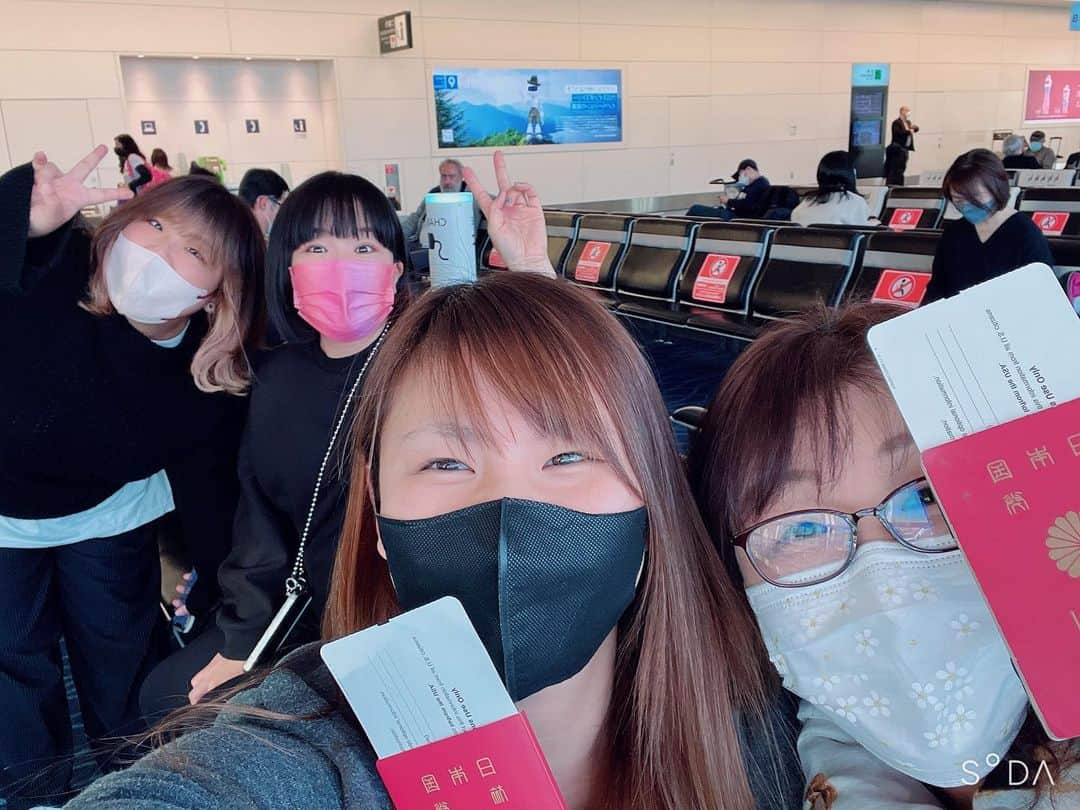 門倉凛のインスタグラム：「間もなく…飛びます✈️  海外ロケがあり 北斗さんスタッフさん達と いってきます.ᐟ.ᐟ.ᐟ.ᐟ  また現地で更新します✨  #門倉凛」