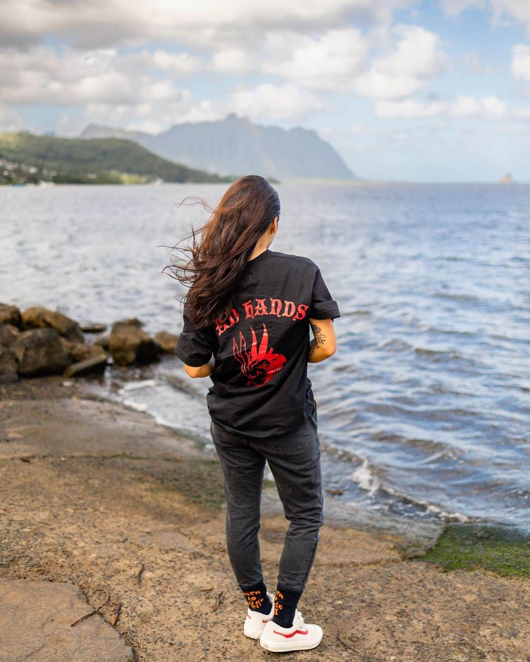 立花亜野芽のインスタグラム：「@badhands_la 🤙🌊  #badhandstattoo」