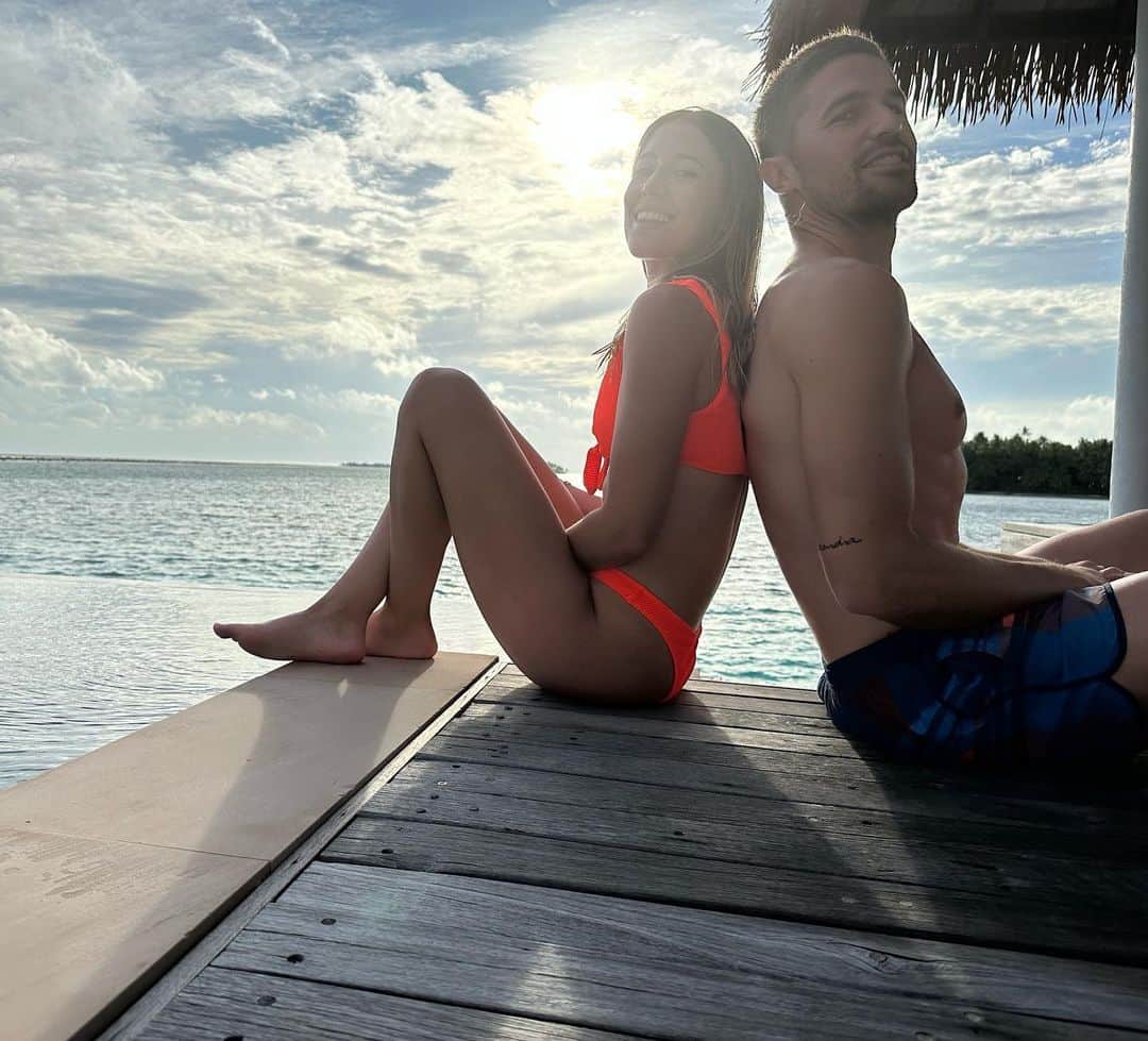 アンドレウ・フォンタスのインスタグラム：「HAPPY BIRTHDAY!❤️  Per molts i molts més, sempre al teu costat!   I LOVE YOU!❤️」