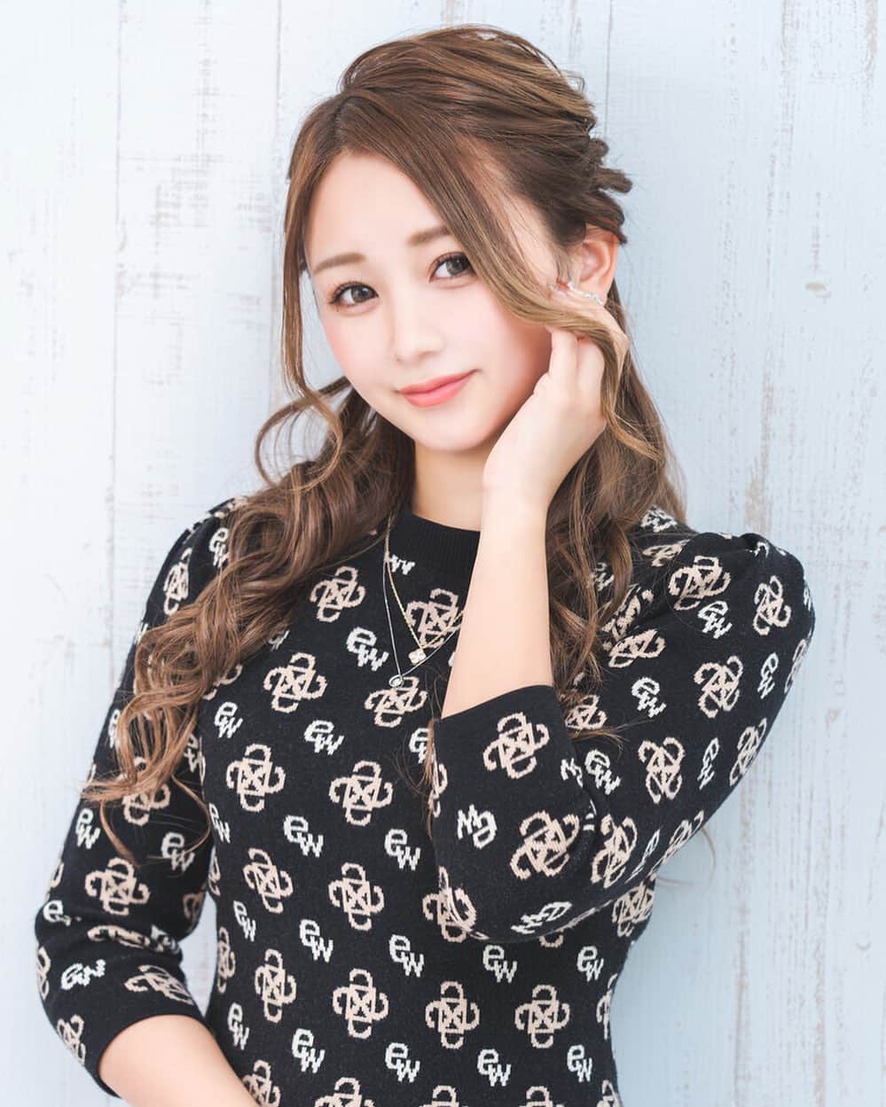 あゆぽよのインスタグラム：「. もうすぐクリスマスだね🎅  サンタさん来るかな〜  #クリスマス」