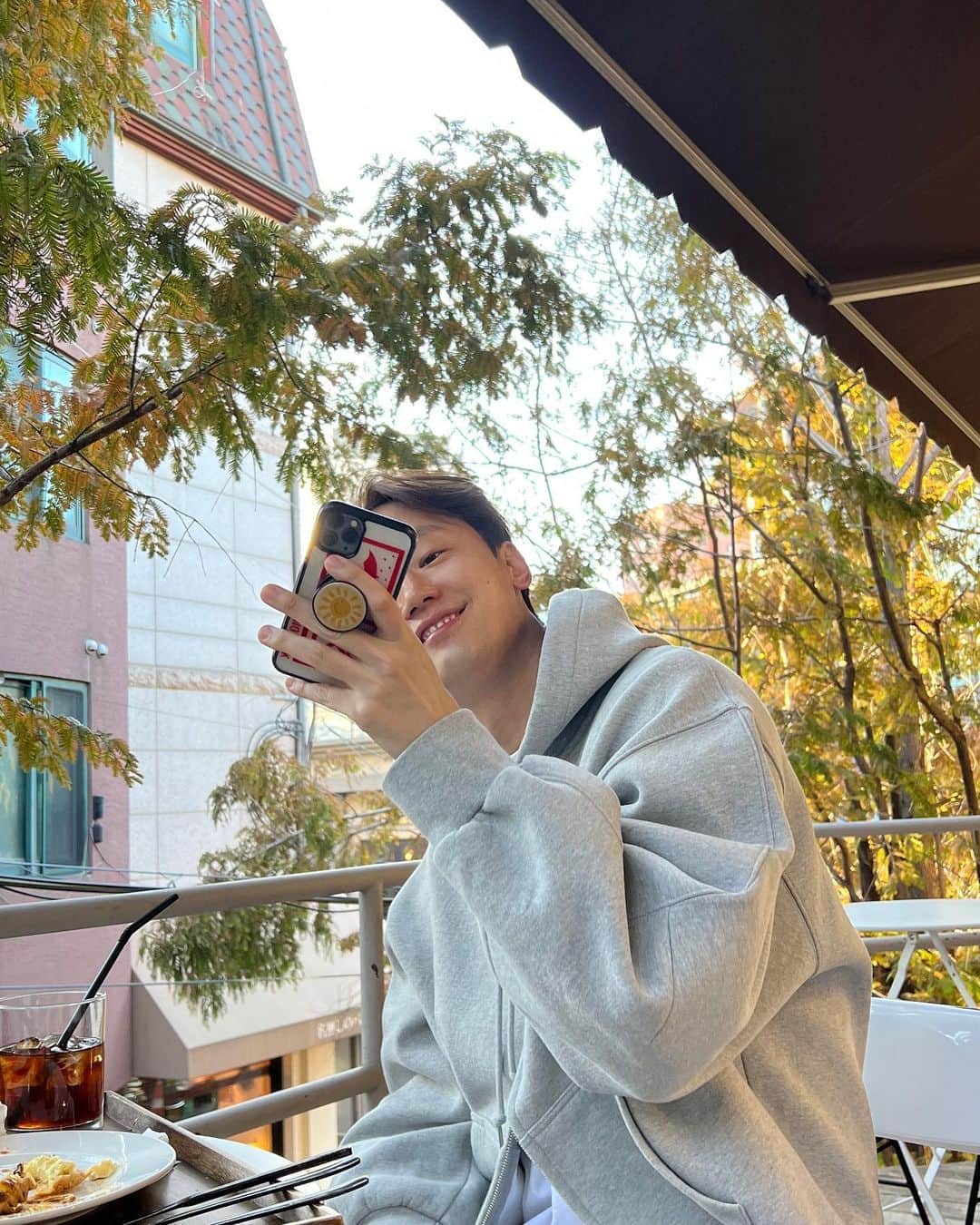 チェテファンのインスタグラム：「😊」