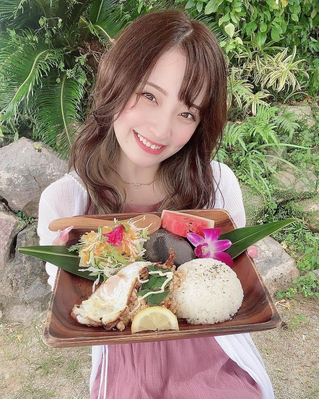 佐藤ゆうきのインスタグラム：「ずっと気になってた亜熱帯茶屋へ🌺  #沖縄 #沖縄旅行 #沖縄グルメ #沖縄カフェ #okinawa #okinawajapan #亜熱帯茶屋  #美容  #自分磨き #ガパオライス #model #可愛い女の子 #自撮り #フリーモデル #写真好きな人と繋がりたい #フォローミー #followforfollowback #asian #asianbeauty #asiangirls #japaneseidol#ig_japan #igers #picoftheday #photo #model #instagood #followme #instafollow #photooftheday」