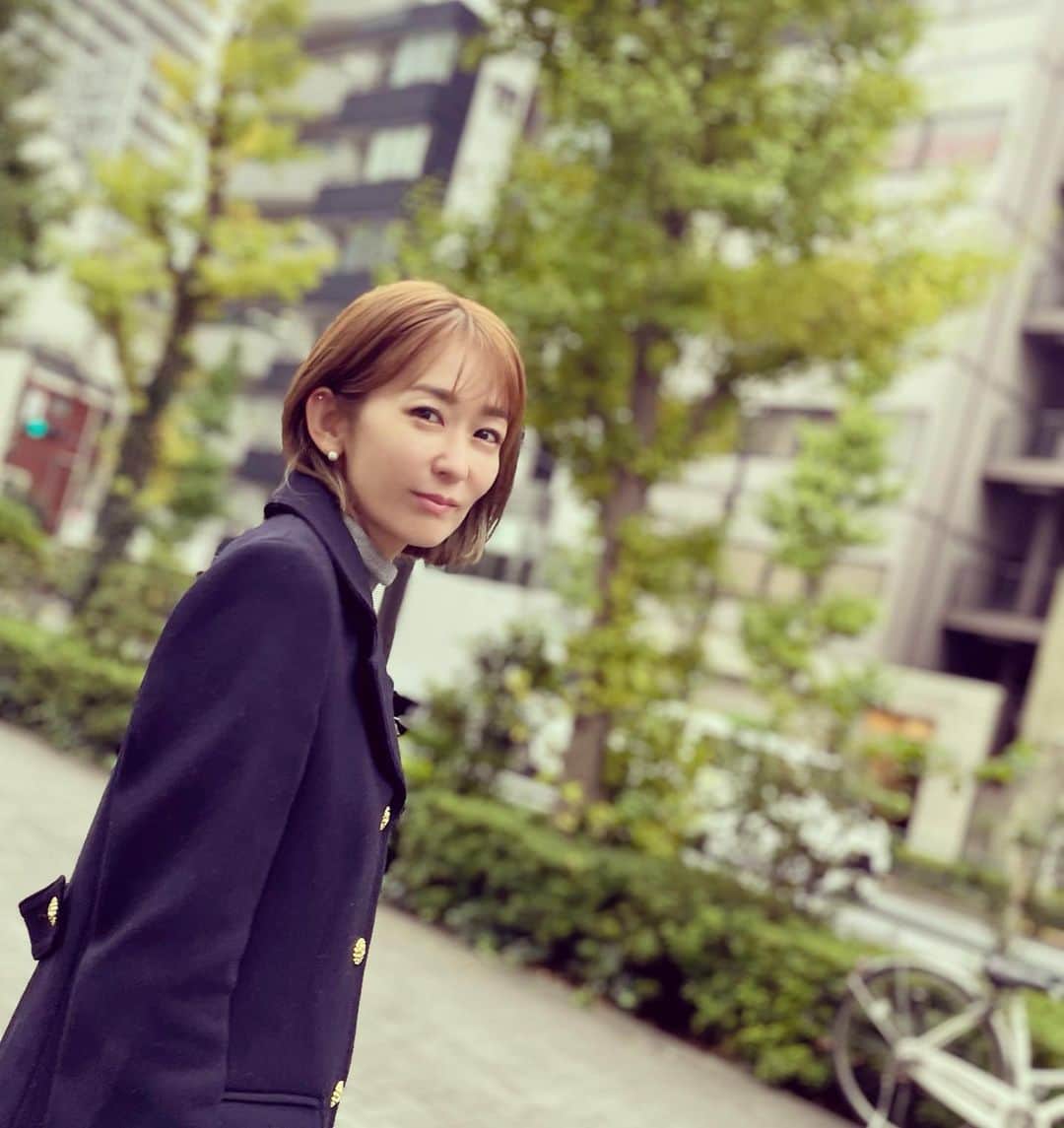 大河内奈々子のインスタグラム：「・ ・ みなさん　たくさんのDMありがとうございます😊  お返事が追いつかずごめんなさい。  ご質問の多かった事などは 改めてポストしますね  これからも　よろしくお願いします🥺  #大河内奈々子 #nanakoohkouchi #これからもよろしくね #flowerstyle #propstylist」