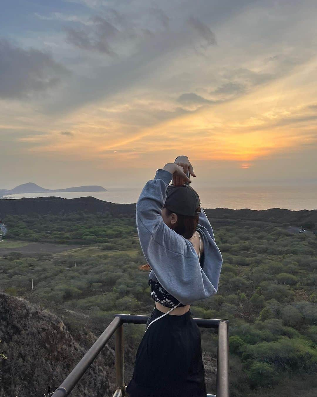 新井遥さんのインスタグラム写真 - (新井遥Instagram)「＾ ダイヤモンドヘッド⛰❤️‍🔥」12月8日 18時21分 - haruka_arai_ar