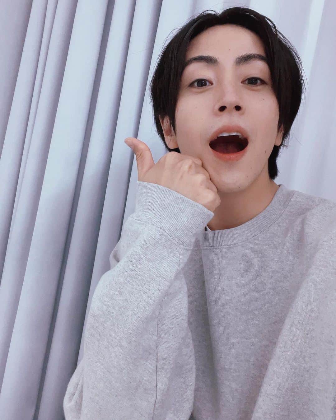 廣瀬智紀のインスタグラム：「👍  Please take care of yourself.」