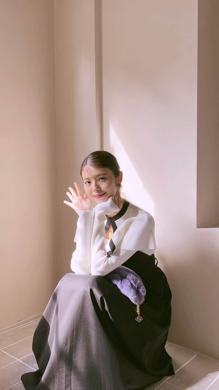 鈴木ゆうかのインスタグラム：「.  ROYAL PARTY December style book ⛄️🍂 12月もモデルを務めさせていただきました  冬眠していたいけど可愛いお洋服きておでかけしたい冬ですね👗」