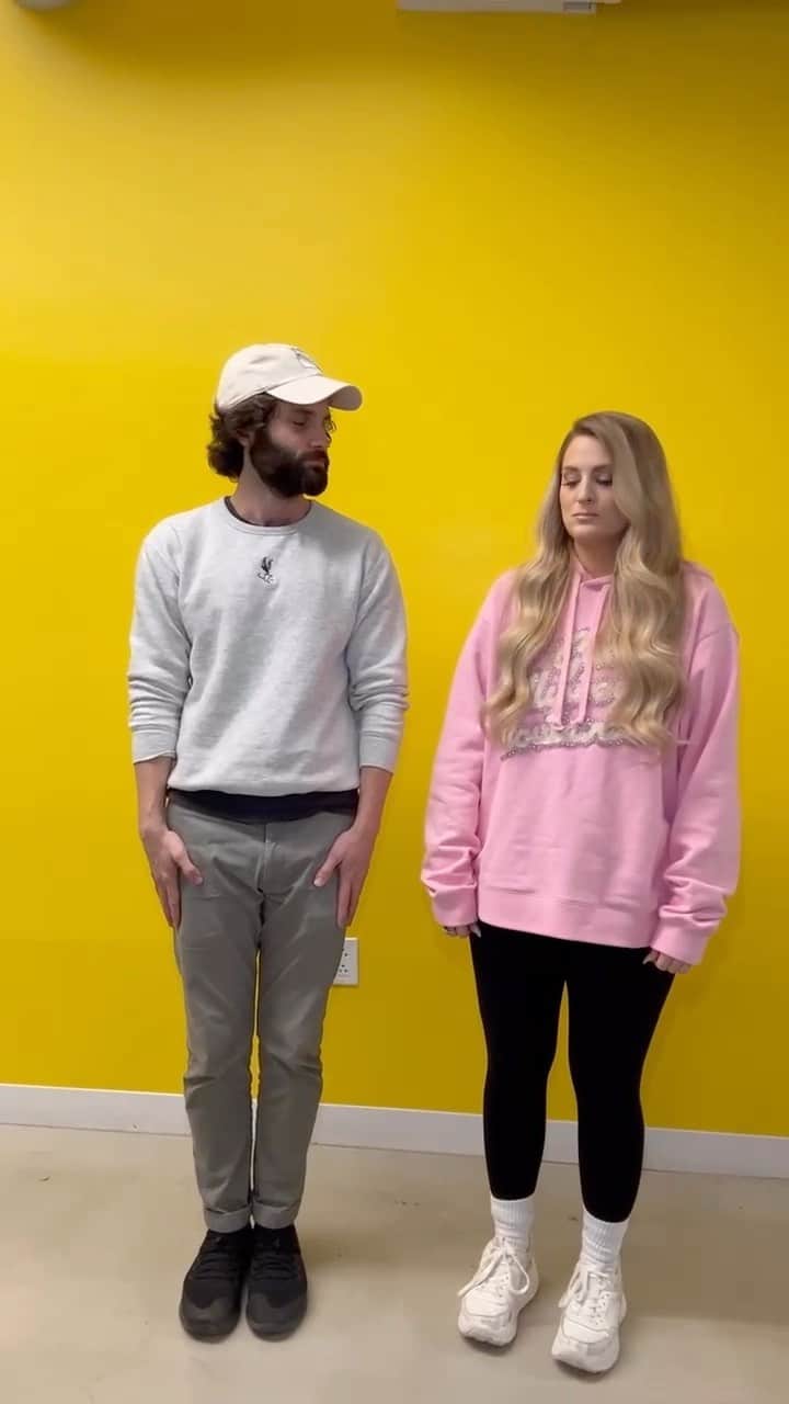 ペン・バッジリーのインスタグラム：「Like @meghantrainor you’re just gonna have to wait for it ••• coming soon @podcrushed」