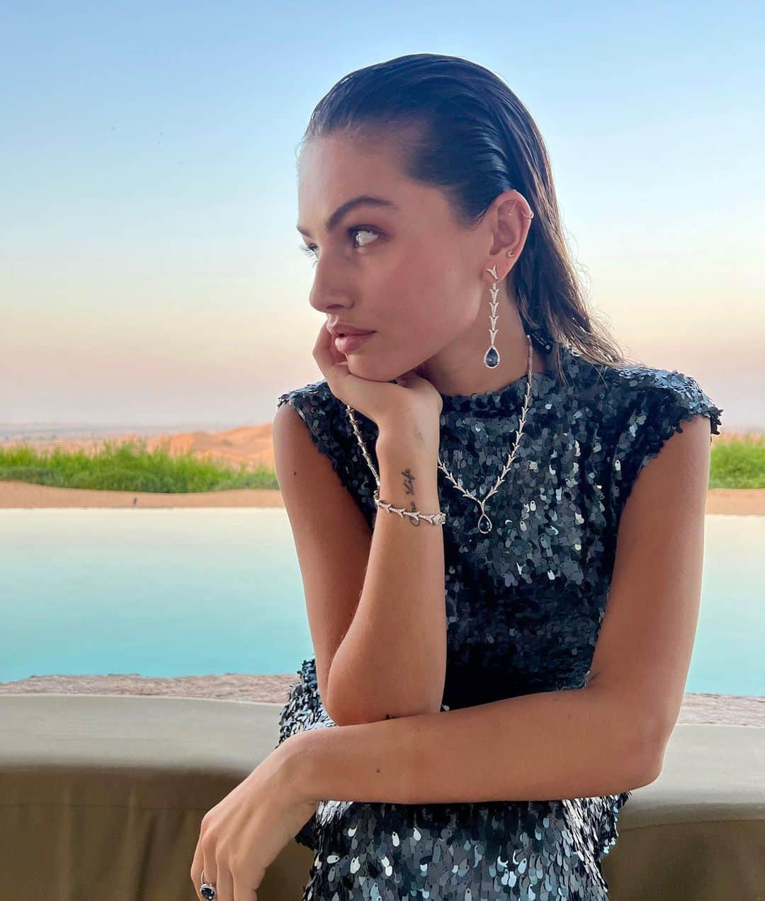 ティラーヌ・ブロンドーのインスタグラム：「Be ready for the next campaign 🏜️」