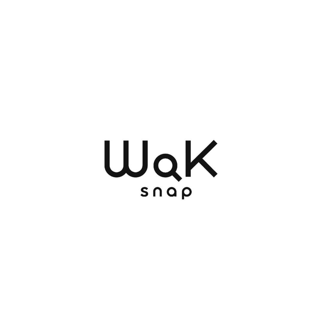 海外ファッション通販【sroku】のインスタグラム：「* 【お知らせ】 　 この度、 @waksnap_official のselectorに就任いたしました𓂃 𓈒𓏸𑁍‬ 　 　 　 お洋服が大好きで、いつか自分のブランドを持つのが夢だったので このような機会をいただけてすごく嬉しいです𓍯 　    　 私の選ぶお洋服が、皆さんの普段のコーディネートのお役に少しでも立てたら嬉しいです♡ 　  "waksnap" とは、SNS感覚でお買い物ができる、今大注目のアプリです✌︎ ぜひ皆さんダウンロードしてみてね⋆⸜♡⸝‍⋆  　  私のセレクトショップ名など詳細は別の投稿で紹介させていただきます𓍯 最初の商品発売日は12/15です🤫✨ 　 お楽しみに🥰 　 　 #waksnap #セレクトショップ #セレクト #おしゃれさんと繋がりたい #今日のコーデ」