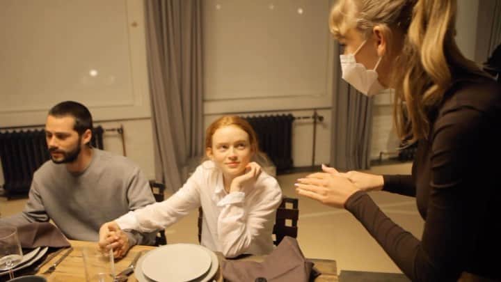 テイラー・スウィフトのインスタグラム：「The first seeds of this short film were planted over ten years ago, and I’ll never forget the behind the scenes moments of the shoot. I owe everything to @sadiesink_, Dylan O’Brien, my incredible DP @the_rinayang and my producer @saulysaulysauly. I also want to say thank you to our wonderful background actors and crew who made this story come to life so naturally. I loved every second of it and I will always remember it. All. Too. Well. The behind the scenes footage of ATW the short film is out now!」
