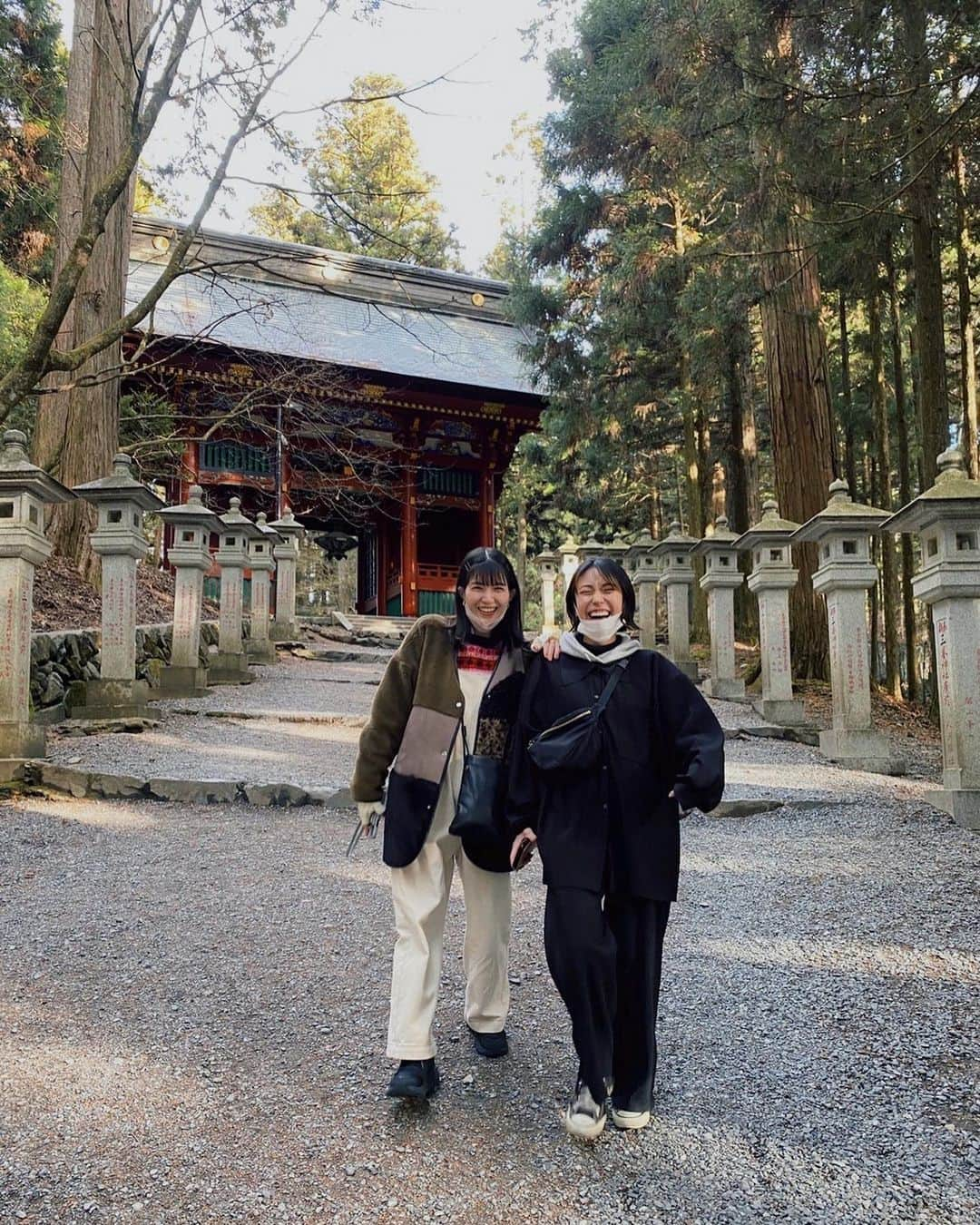 藤村聖子さんのインスタグラム写真 - (藤村聖子Instagram)「⛺️⛺️  飽きもせずずっと一緒にいる友達と、自然を感じ、薪をくべ、いちごを狩るなどした休日。  たのしいたのしいだった。  #休日 #アウトドア#自然#焚き火#いちご狩り」12月8日 23時48分 - shoko_fujimura