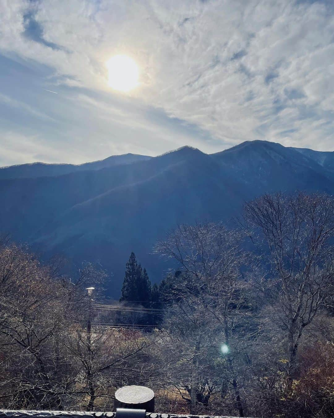 藤村聖子さんのインスタグラム写真 - (藤村聖子Instagram)「⛺️⛺️  飽きもせずずっと一緒にいる友達と、自然を感じ、薪をくべ、いちごを狩るなどした休日。  たのしいたのしいだった。  #休日 #アウトドア#自然#焚き火#いちご狩り」12月8日 23時48分 - shoko_fujimura