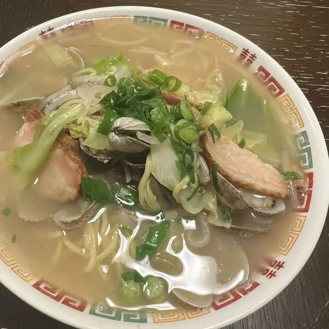 下柳剛さんのインスタグラム写真 - (下柳剛Instagram)「夜中にチャンポン作ってもうた、ラーメンスープに一工夫してね 罪悪感満開❗明日は顔パンパンやろな #チャンポン」12月9日 0時56分 - shimoyanagi_tsuyoshi