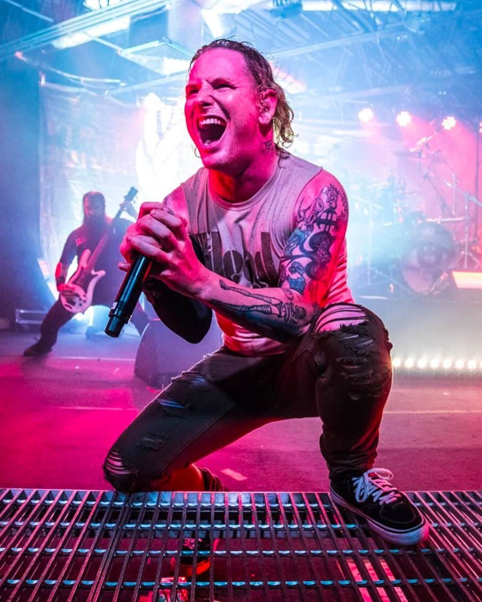 Stone Sourさんのインスタグラム写真 - (Stone SourInstagram)「Happy Birthday, @CoreyTaylor!」12月9日 1時30分 - stonesour