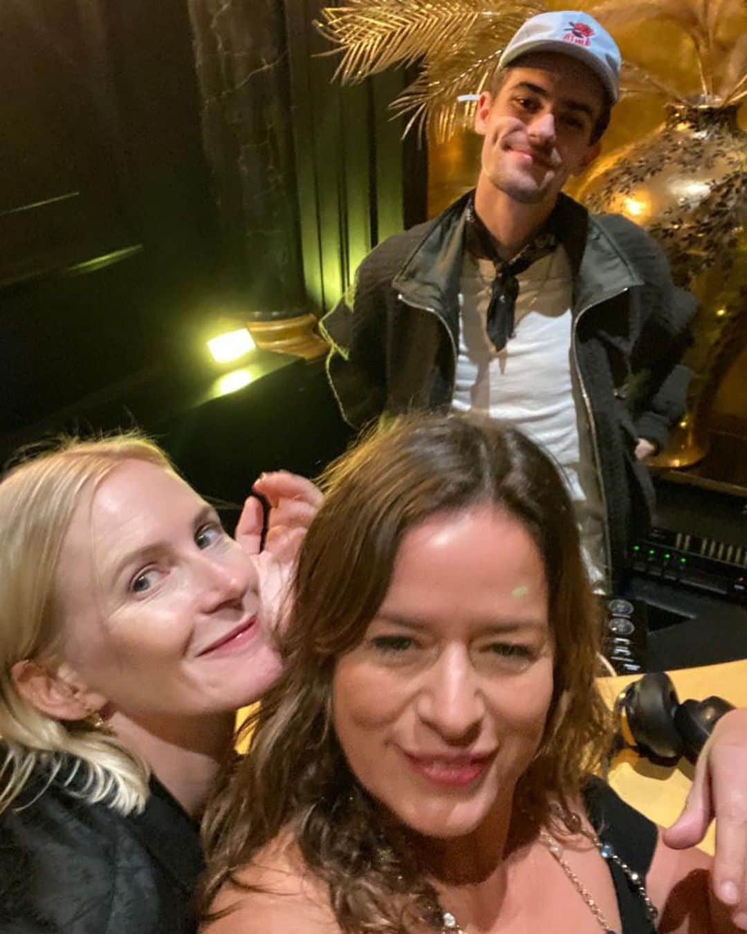 ジェイドジャガーのインスタグラム：「@thesavoylondon when u have this much fun at work drinking @perrierjouet with the most beautiful friends family and clients @biancajagger @rockinshq @danzoltar @joannaplantinteriors @apresyouth with music by my favourite @djplantbased」