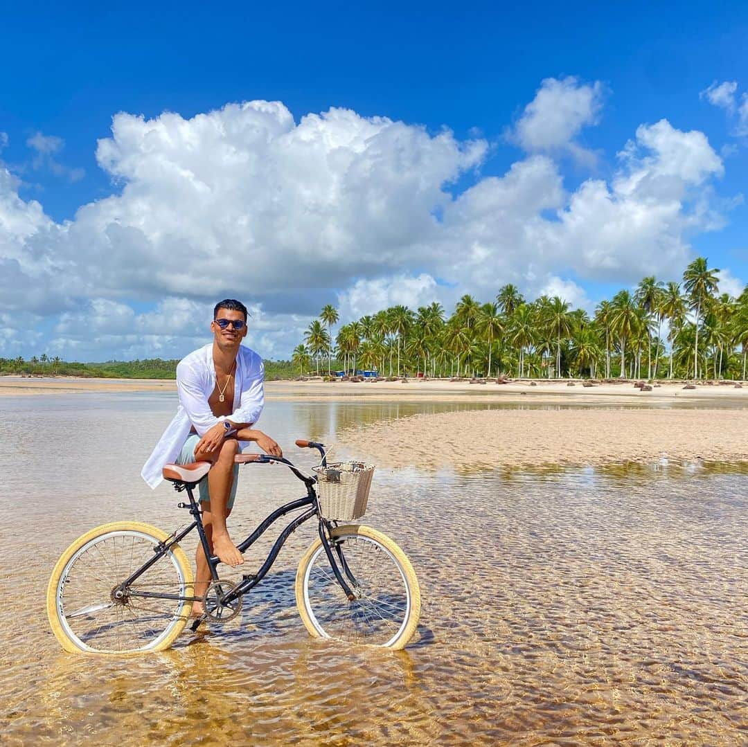 ダニーロ・バルボサのインスタグラム：「O Caribe é aqui 🇧🇷 😍」
