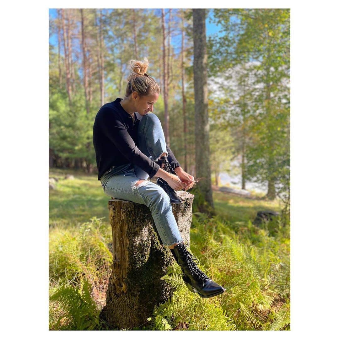 シャンテル・ヴァンサンテンのインスタグラム：「Home dreamin’ & Leaf peepin’ #newthingscoming」