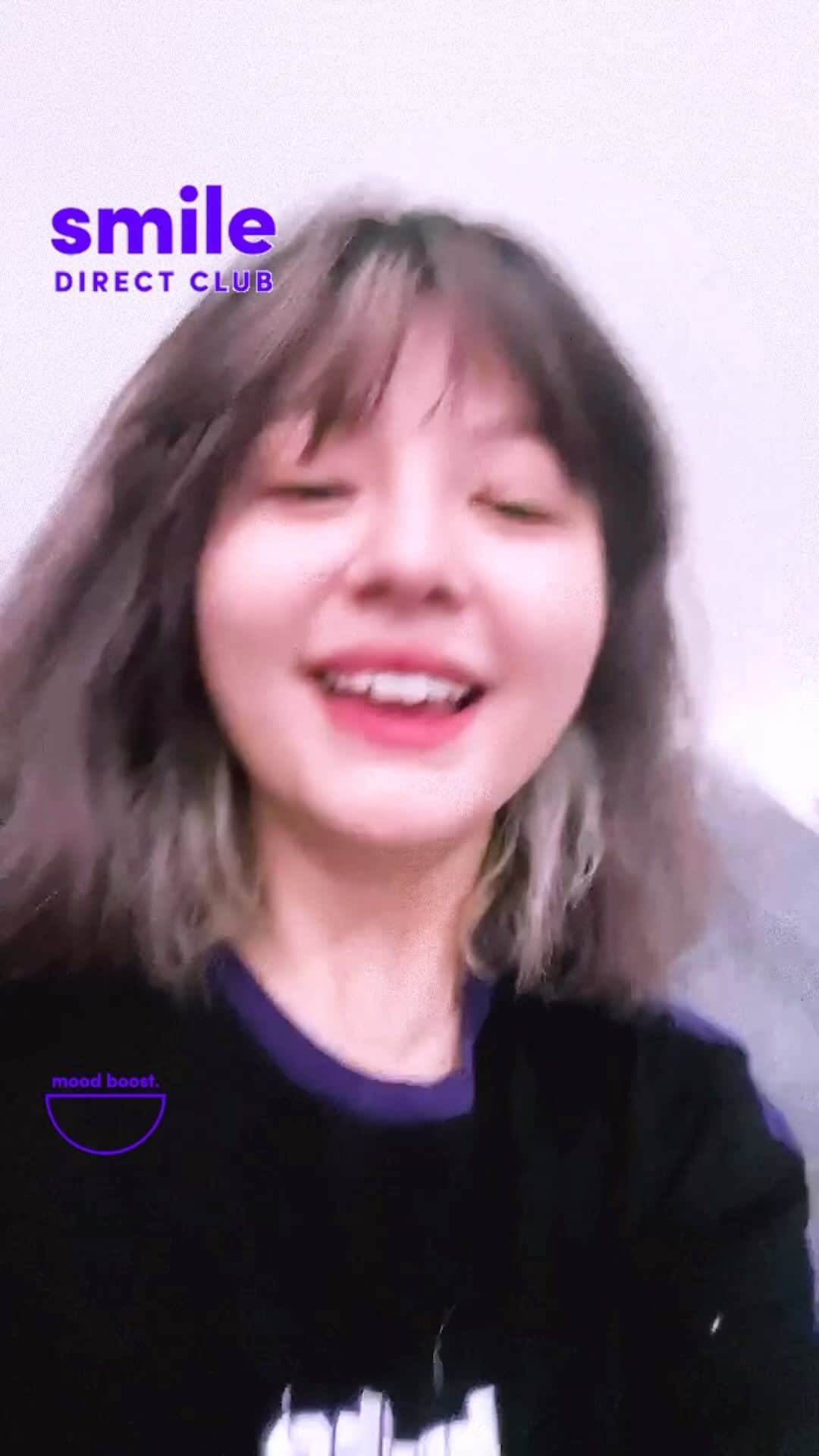 Shannonのインスタグラム：「I am midway through my treatment journey with @smiledirectclub and I am so excited about the results! My favorite part is how easy it is to complete my doctor-directed treatment plan right from home. To get started on your own SmileJourney, check out the link in my stories and be sure to use my code SHANNONSMILES for $100 off your aligners 😈 #SmileXP #smiledirectpartner #smileclub #ad」