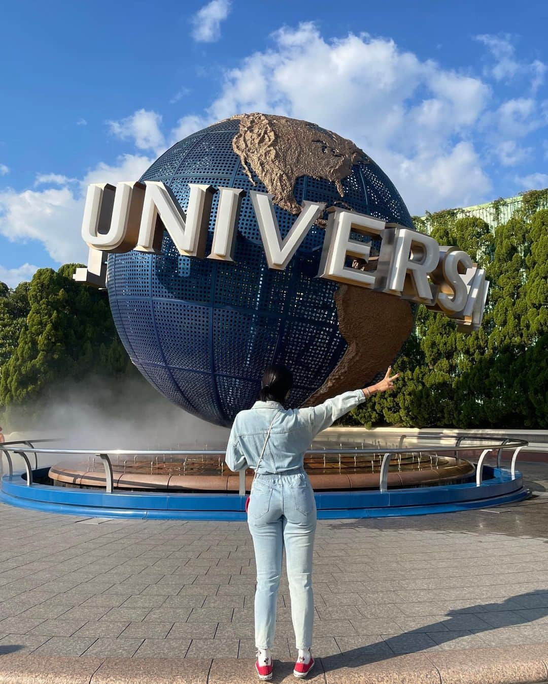 イ・サンファのインスタグラム：「USJ🇯🇵🇰🇷🧡 with niece 김스카이랑 그리고 강나미두 #슈퍼마리오 #루이지 #미니언즈」