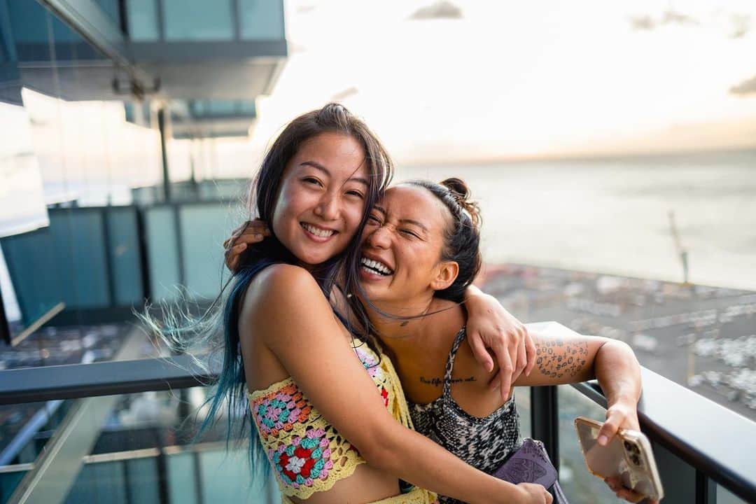 立花亜野芽のインスタグラム：「Big sister 🫶🤍  @miri__butterfly   📸　@j.leelegacy   #オアフの姉貴　 #OHANA」