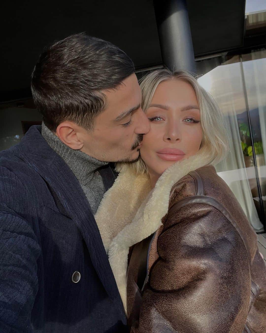 コライ・ギュンターのインスタグラム：「My beautiful baby mama 💘 #amore」