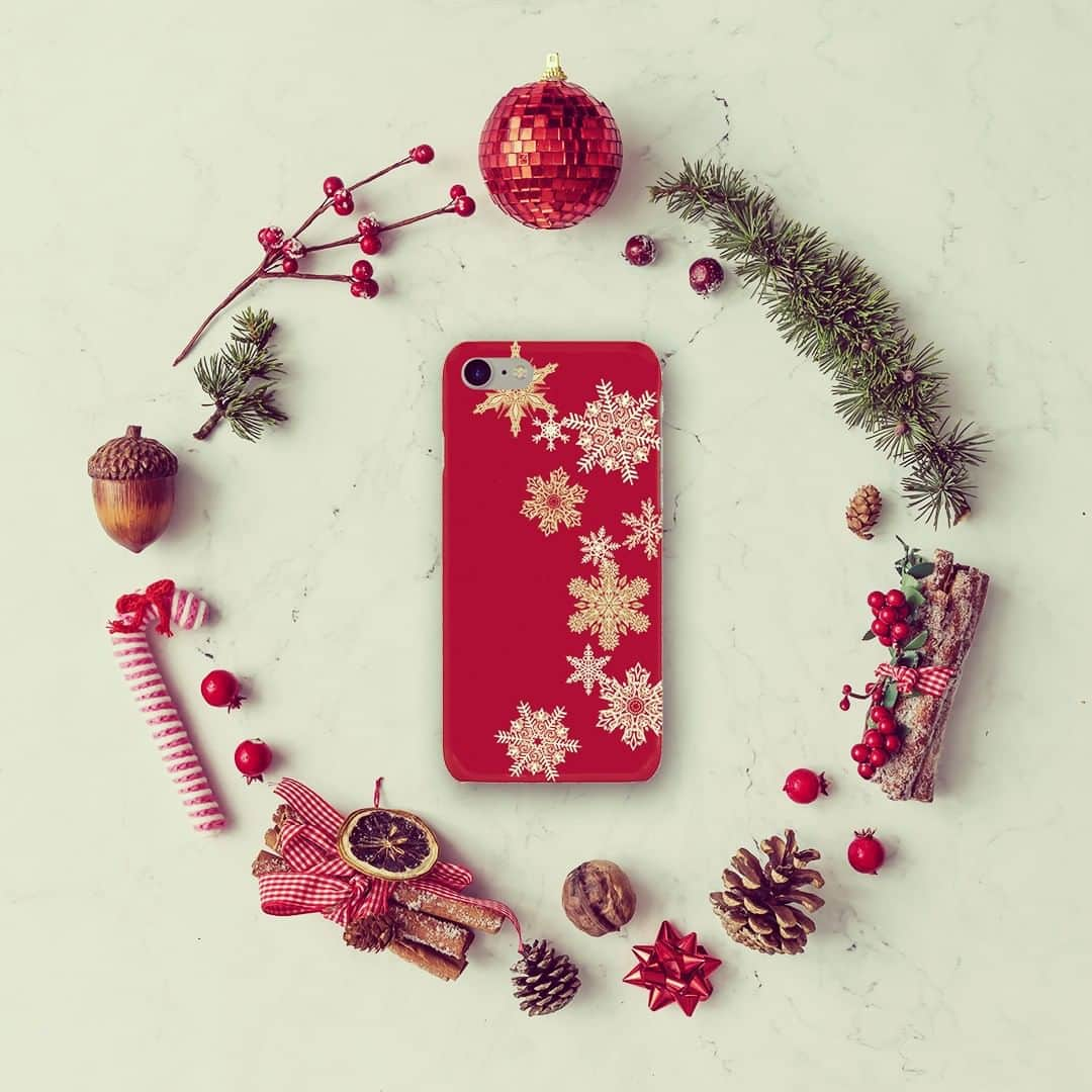 phocaseのインスタグラム：「こんばんはー！ もうすっかり12月ですね🎄 早い！寒い！だが楽しい！ この季節は街がキラキラしていてウキウキしますね♪  さてそんなウキウキ気分に さらにウキウキになってもらおう 「クリスマスクーポン」を配布しちゃいます！！  クーポン内容🎅 ■1点ご購入で15%OFF！！ 　クーポンコード：jamjam1210-15 　https://caseplayjam.jp/discount/jamjam1210-15  ■2点ご購入で20%OFF！！ 　クーポンコード：jamjam1210-20 　https://caseplayjam.jp/discount/jamjam1210-20  ■3点以上ご購入で30%OFF！！ 　クーポンコード：jamjam1210-30 　https://caseplayjam.jp/discount/jamjam1210-30  ◎使用期限：2022年12月10日(土)0:00～2022年12月25日(日)23:59まで ※全商品対象、ご利用はお一人様一回限りです。 ※期間にご注意下さい。  *************************** #caseplayjam #caseplayjam へ行こう！ #スマホケース #iphoneケース #androidケース #クリスマス  #クリスマスプレゼント  #christmas  #僕はサンタさん  #私もサンタさん  #サンタさん友達募集 #トナカイとサンタさん🎅  #お友達募集中 #FOX」