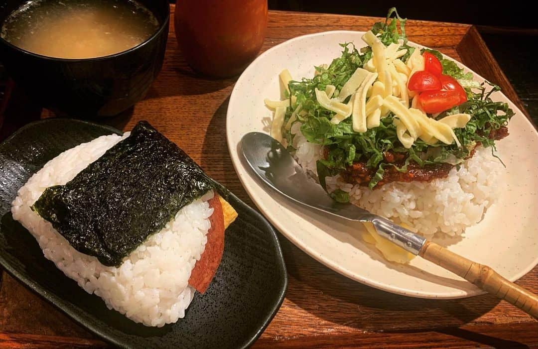 マサ北宮さんのインスタグラム写真 - (マサ北宮Instagram)「『ライスとおにぎりは別ものなので勘弁してくださいね』 #noah_ghc #沖縄料理 #板橋本町 #タコライス #ポークたまごおにぎり」12月10日 0時52分 - masakitamiya_noah