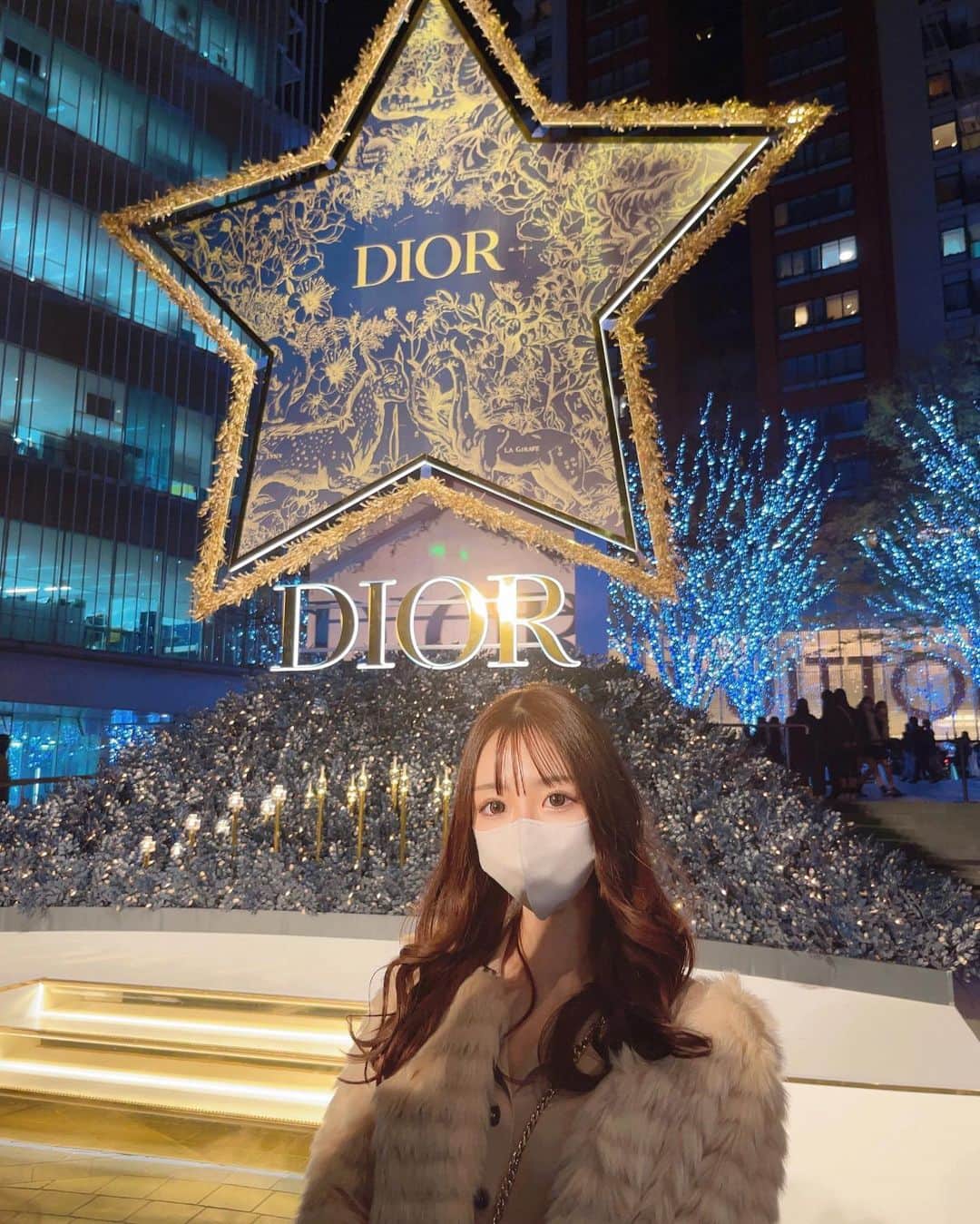 虹川葵のインスタグラム：「・ Diorのホリデーイベント  "アトリエ オブ ドリームズ" へ🌃💫」