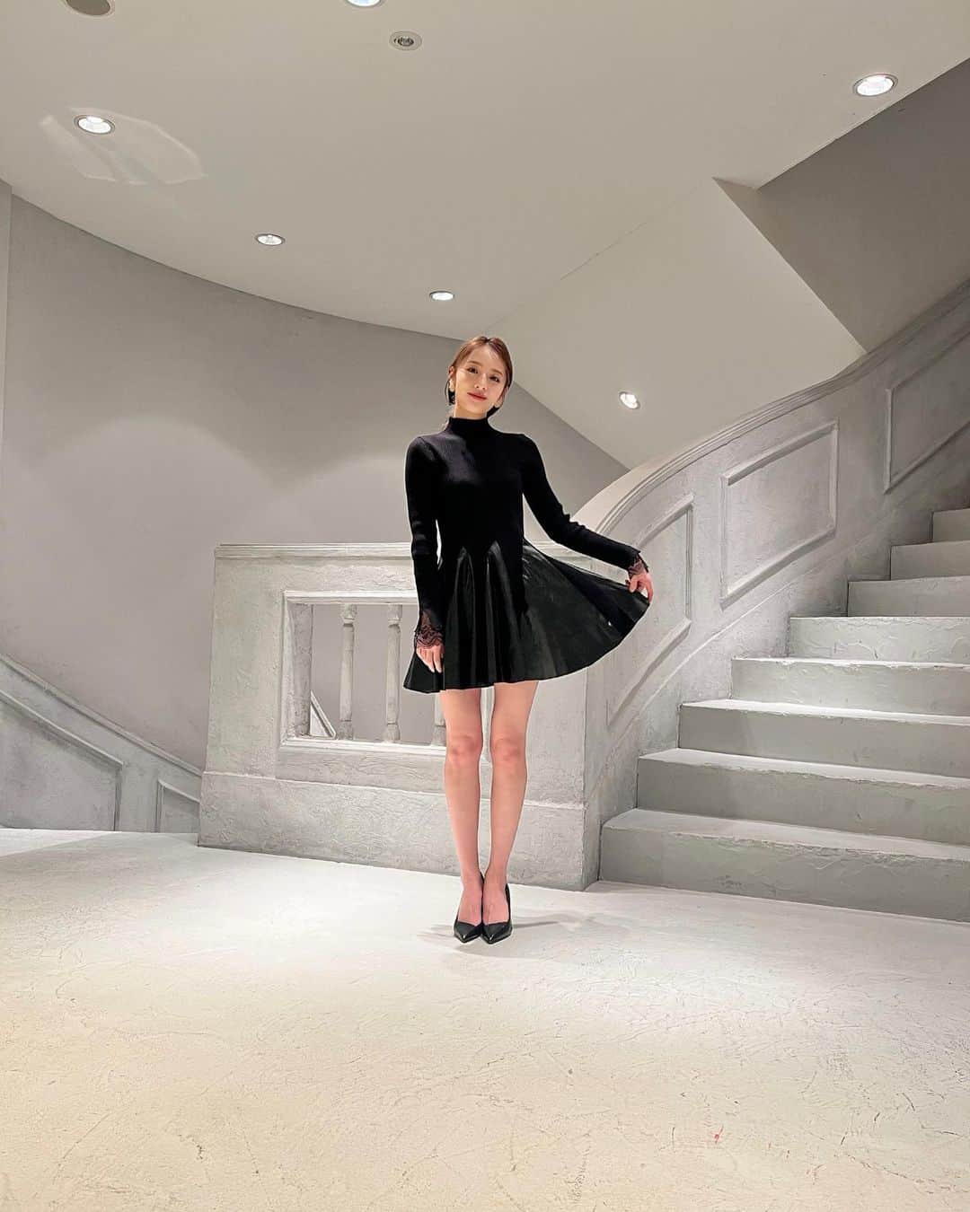 神部美咲のインスタグラム：「#週末はミニでしょ 👗」