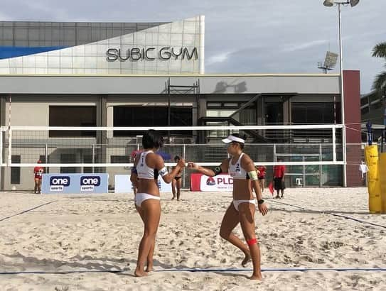 坪内紫苑のインスタグラム：「. . Beach pro tour Subic Bay Philippines🇵🇭 . 勝って勝利の🤜🤛が出来ますように。 . #beach #beachvolleyball #volleyball #philippines #subicbay」