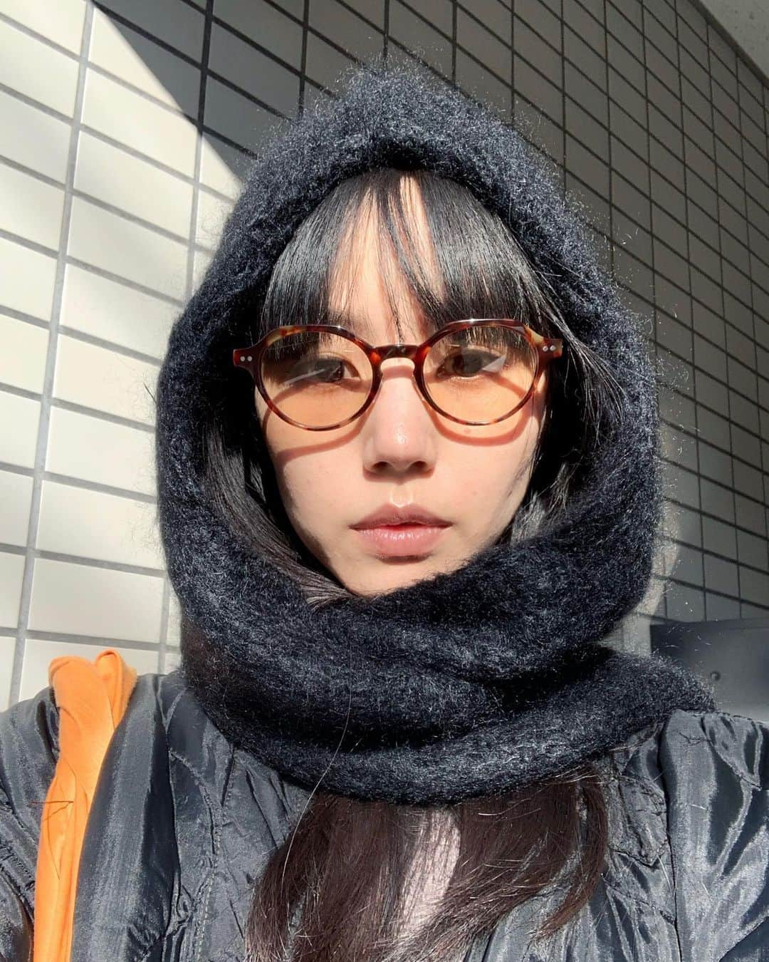 Shiho Sasakiのインスタグラム：「師走だね🧣👓  #冬」