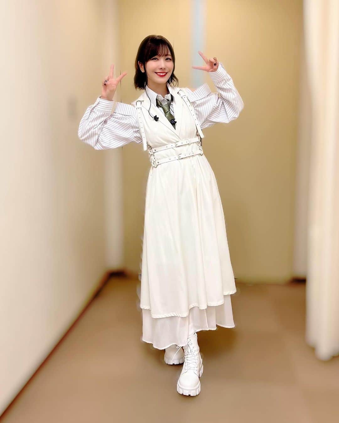 愛美のインスタグラム：「#aimisound_愛知 の衣装① 明日は #AIMISOUND_兵庫✨ 凱旋ライブです〜ぜひ遊びにきてね〜！」