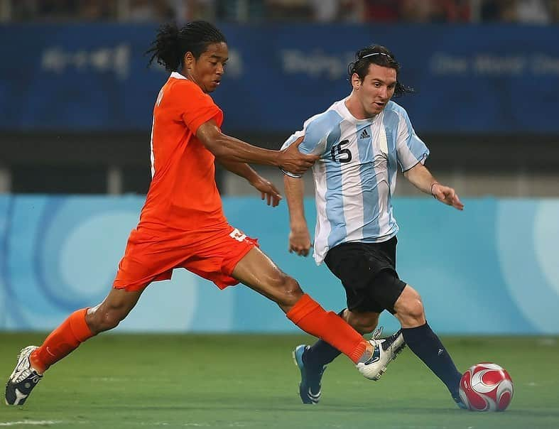 ウルビー・エマヌエルソンさんのインスタグラム写真 - (ウルビー・エマヌエルソンInstagram)「Lets go💪🏽💪🏽 we are ready 🦁 #nedarg #wkqatar2022   What will be the score tonight?」12月10日 2時28分 - urby28