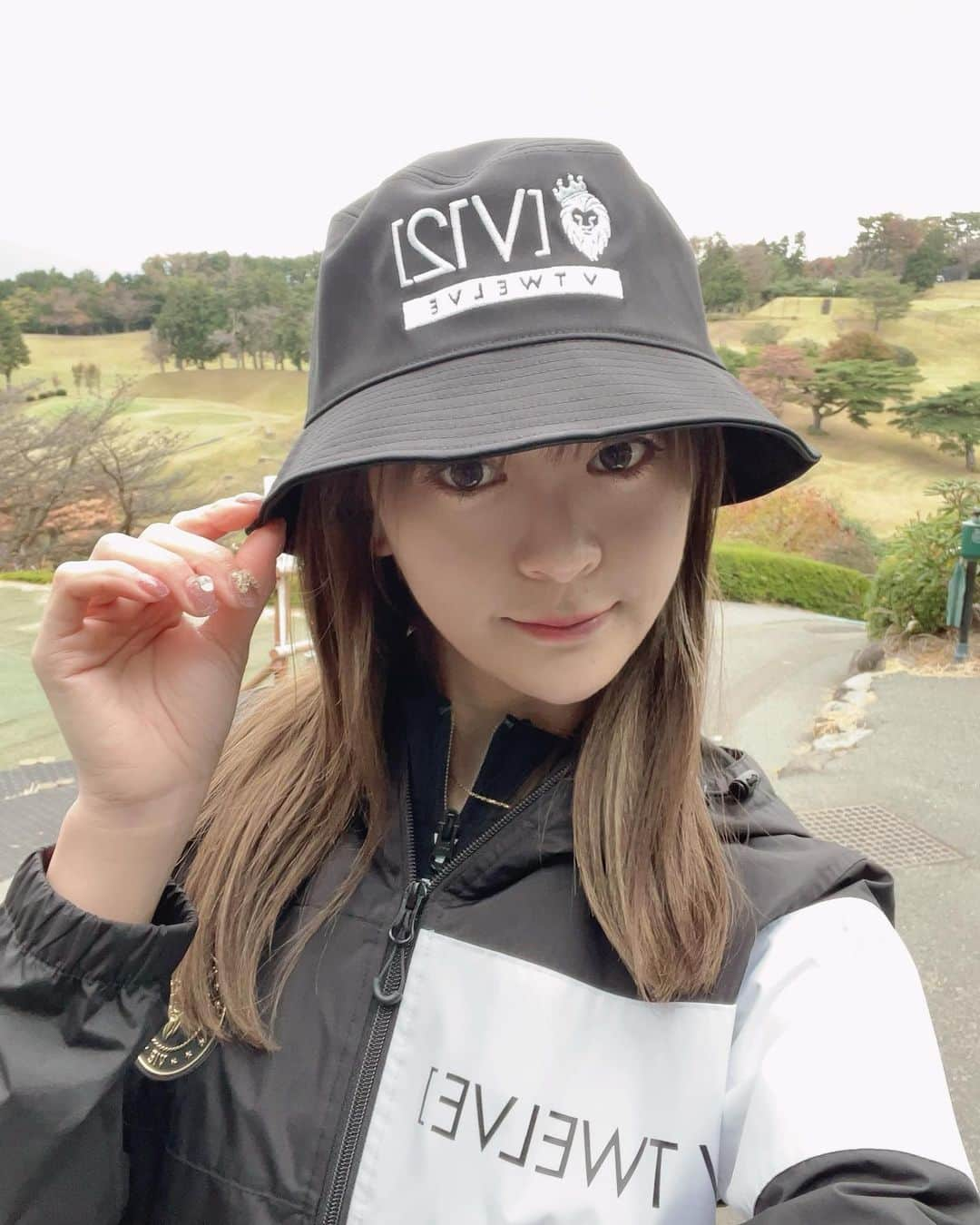 梶本成美さんのインスタグラム写真 - (梶本成美Instagram)「#ゴルフコーデ  @v12golf_official  @celford_official  @newbalancegolf_japan   #ゴルフ　#ゴルフ女子　#スーパーバー」11月16日 16時34分 - narumikajimoto