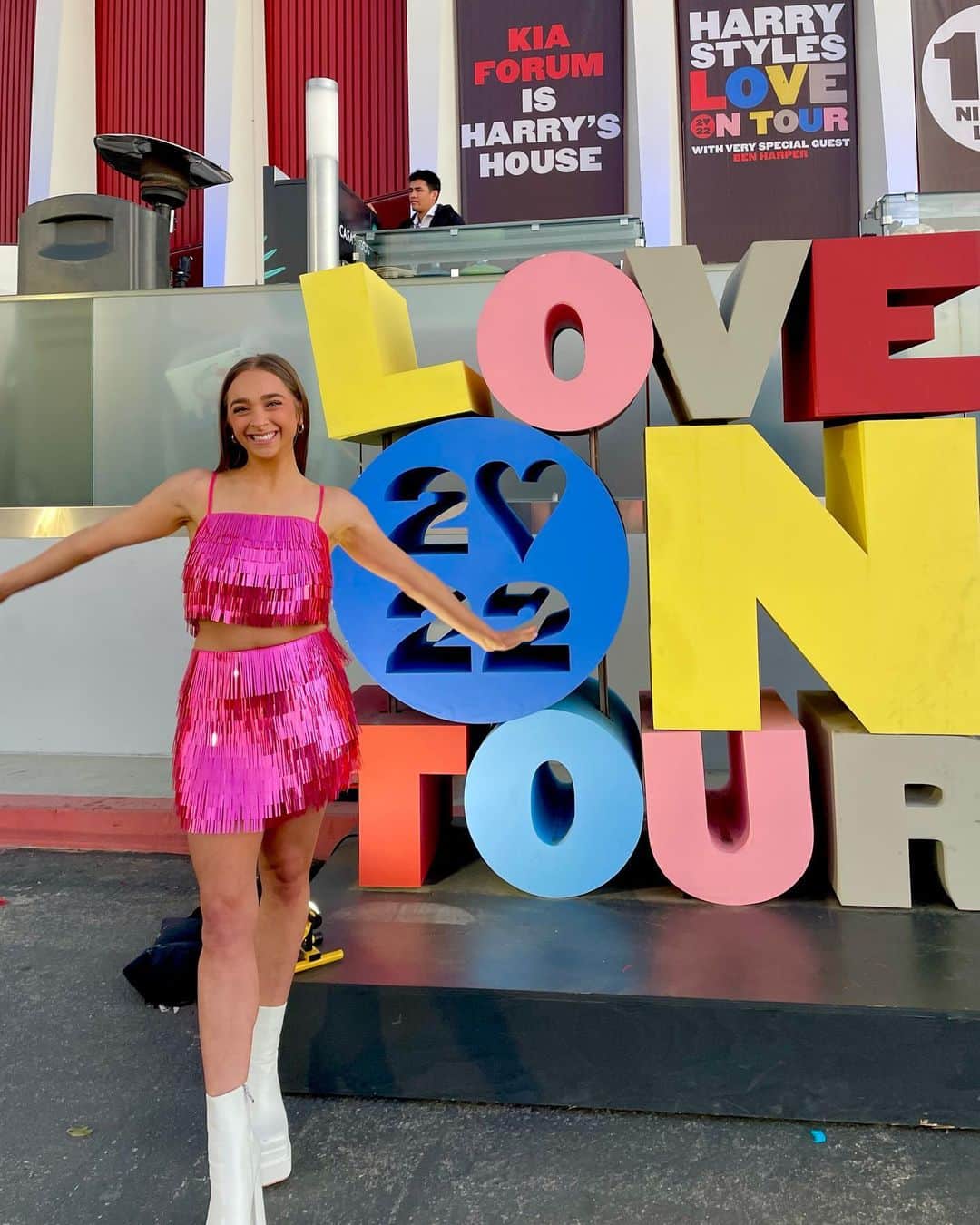 ペイトン・アーンストのインスタグラム：「Harry’s House 🏠 Love On Tour. Los Angeles XI. November, 2022.」
