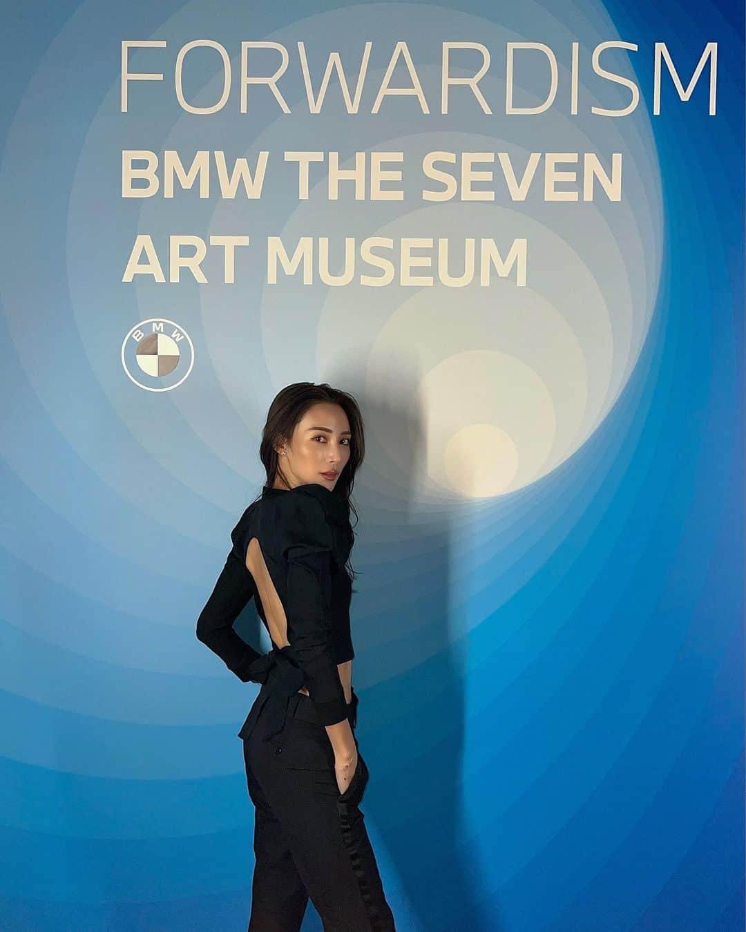 中島ケイカさんのインスタグラム写真 - (中島ケイカInstagram)「FORWARDISM BMW  THE SEVEN ART MUSEUM  i7とX7 の内装の広さとゴージャスさと ラグジュアリーな存在感溢れる外装。 素敵でした。  @bmw  @bmwjapan  #FORWARDISM #bmwjapan  #THESEVEN #ART」11月16日 10時39分 - kathy_tan529