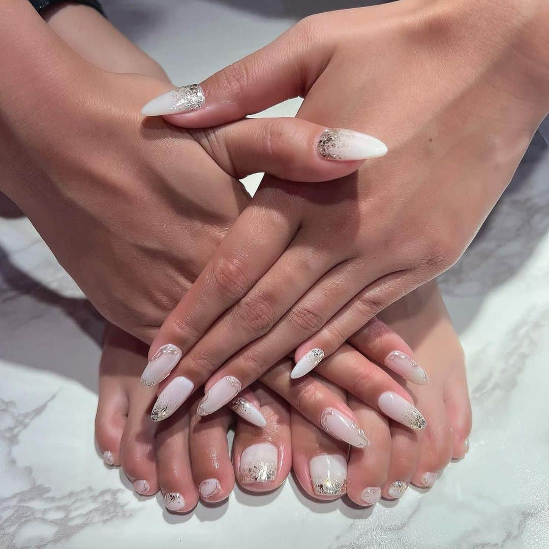 堀えりかさんのインスタグラム写真 - (堀えりかInstagram)「おnewネイル💅✨   #ネイル #ジェルネイル #ホワイトネイル #nails」11月16日 15時41分 - xerikax143