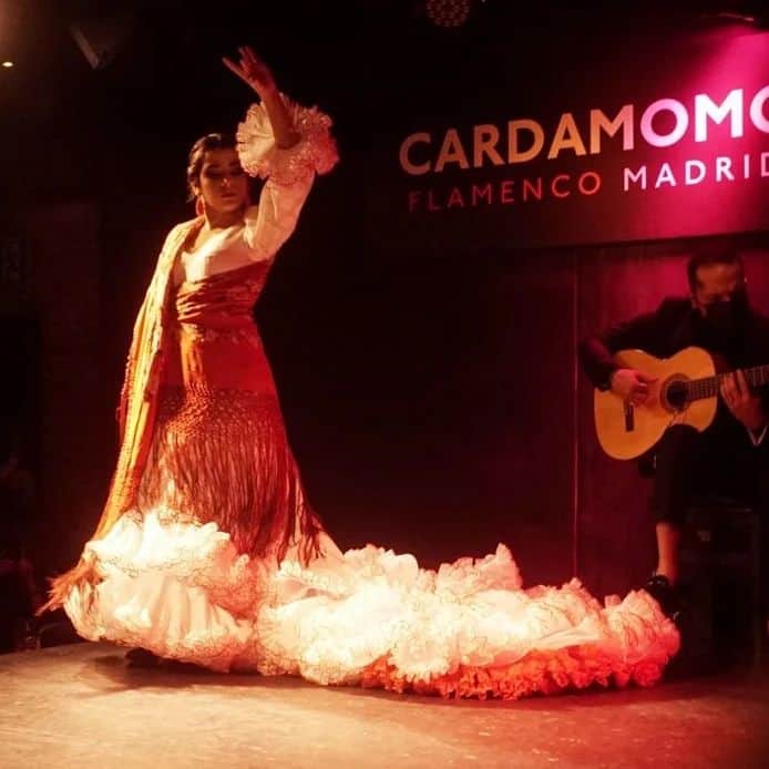 CLAUDIA. LA UTRERANAのインスタグラム：「Feliz día internacional del flamenco ♥️ #flamenco #mivida」