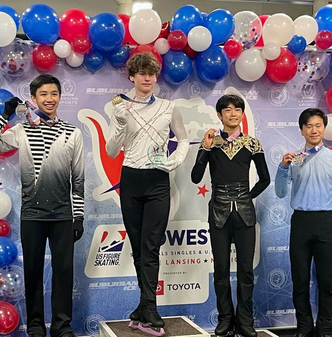 ヴィクトール・ファイファーのインスタグラム：「U.S Sectionals   Congratulations to the skaters for some awesome achievements! And congrats to all other competitors.  Beck Strommer jr 1st  Phoebe Stubblefield jr 4th Coco Zhang Intermediate 1st  Gwen Bloesch senior 5th Julia Biechler sen. sp then wd (sick) Suemin Shin junior 6th Luke Wang junior 7th John Liu novice 5th Yuna Lee novice 12th  Also thank you to all the coaches and parents etc. who helped the kids! I wish I could have been there for all the competitions, but I’m thankful for all the coaches who helped!! #usfsa」