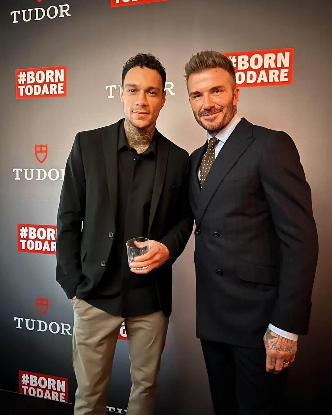 グレゴリー・ファン・デル・ヴィールのインスタグラム：「Good to see an old friend again 😁 @davidbeckham @tudorwatch #borntodare」