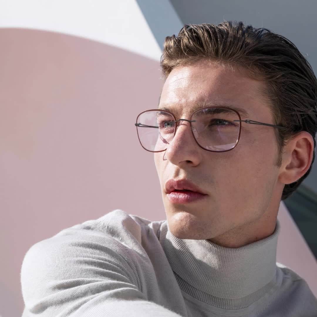 シルエットのインスタグラム：「For those seeking a full-framed statement style with all the freedom of Silhouette’s signature rimless frames. Weighing in at a featherlight 0.08 ounces, Lite Spirit-Accent Rings feel as good as they look.   Featured: Lite Spirit - Accent Rings 5566 in shape LQ, color 6040  #SilhouetteEyewear #EmpoweredByLightness #RimlessIsTrendy #OpticalEyewear」