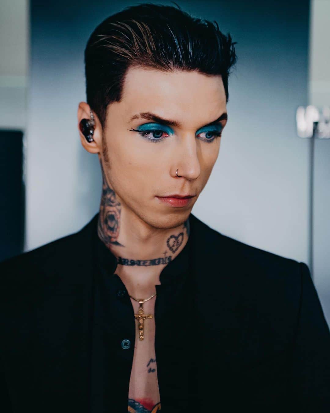 アンディー・ビアーザックさんのインスタグラム写真 - (アンディー・ビアーザックInstagram)「Rebel Rebel」11月17日 2時04分 - andyblack
