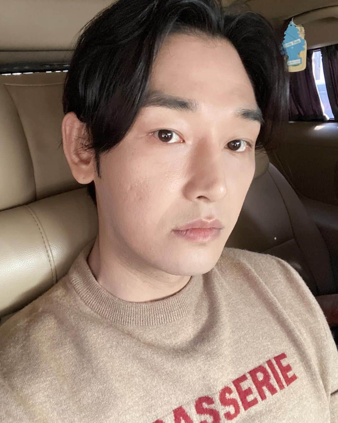 カン・シンヒョさんのインスタグラム写真 - (カン・シンヒョInstagram)「🤚🤚🤚」11月17日 2時30分 - actor_shinhyo