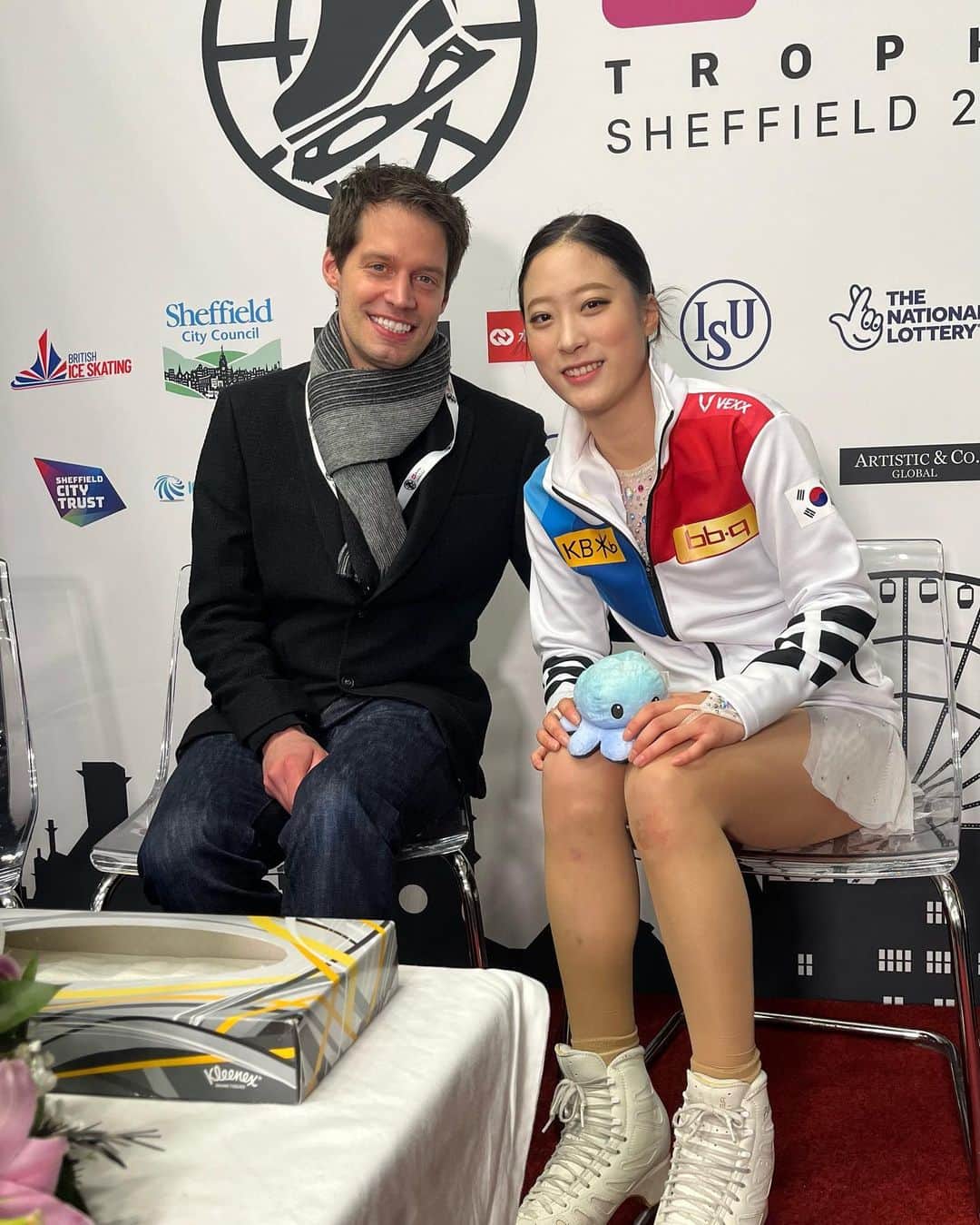 ヴィクトール・ファイファーのインスタグラム：「ISU Grand Prix Sheffield, GB Great fight, Young You (KOR). Keep up the great work! You’ll come back stronger and stronger step by step!   IceChallenge Graz, Austria Emily Saari (AUT), it’s so nice to see your continuous improvement!  Thanks for the help from all the coaches, officials and parents!  @skateaustria @isufigureskating」