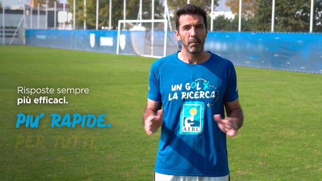 ジャンルイジ・ブッフォンのインスタグラム：「Il mondo del calcio fa squadra con @airc.it  per sostenere il lavoro di 5mila ricercatori impegnati a rendere il cancro sempre più curabile. Tutti noi possiamo fare la nostra parte e fare tanti #GolPerLaRicerca donando qui oppure mandando uno o più SMS al 45521!   #airc #oggicambiamoildomani」