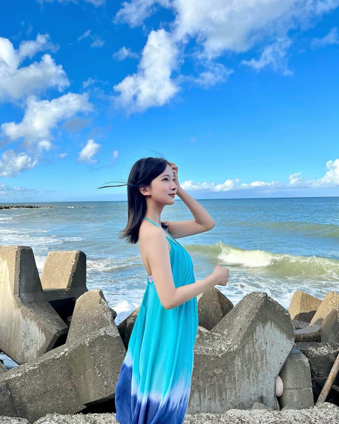 斉藤里奈さんのインスタグラム写真 - (斉藤里奈Instagram)「撮影でどこかの海に行ったときの、たぶん千葉、   #ヤングマガジン  #ヤンマガ  #ミスマガジン」11月16日 19時33分 - rina_pyonpyon