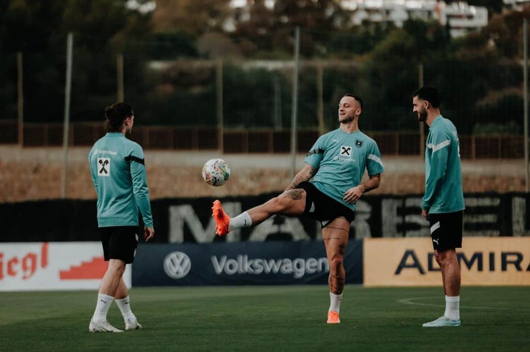 マルコ・アルナウトヴィッチのインスタグラム：「🇦🇹⚽️ #teamarna #oefb」