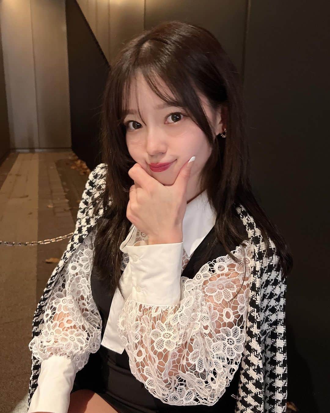 𝗠𝗮𝗶さんのインスタグラム写真 - (𝗠𝗮𝗶Instagram)「🦋🦋  ゴルフのない休日📸 休日は絶対おしゃれして出かけたいんじゃ🥹🤍  でも気づいたら全身ZARAだったって ことよくあるよね？？？？？ （って今日友達と話してた）  今週は悪天候でラウンド中止だったから 来週は行けるといいな⛳️☺️ . . . . . . . . #ゴルフ女子の休日#ディナー #fashion #me」11月16日 22時09分 - mai.golf.214